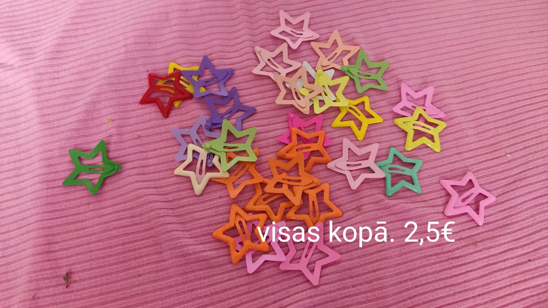 First photo of listing: Girls' hair accessories A wide range of girls' hair accessories: hair elastics, hairbands and hairpins