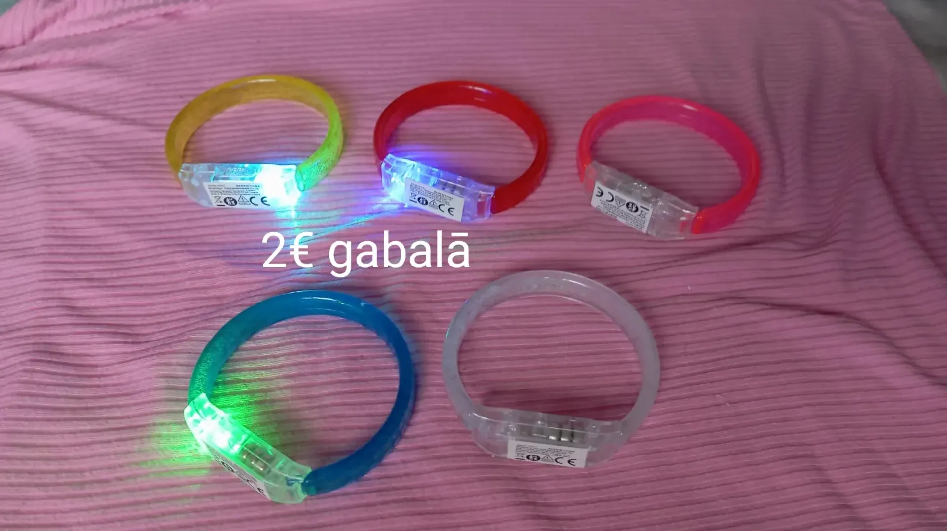First photo of listing: Girls' jewellery. 50 pieces